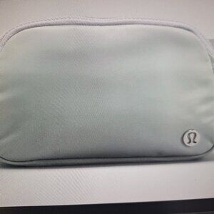 NEW! Lululemon Everywhere Belt Bag Silver Drop Gray